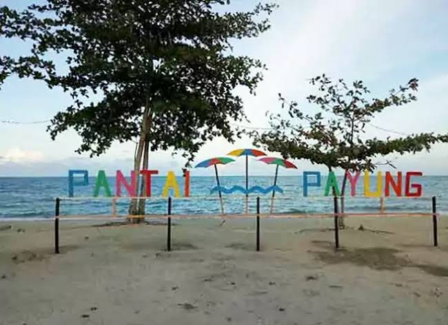 Pantai Payung